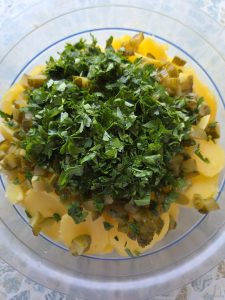 Petersilie-Bild-Türkischer-Kartoffelsalat