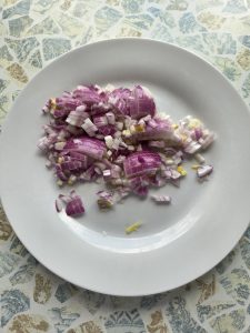 ZwiebelBild-Türkischer-Kartoffelsalat